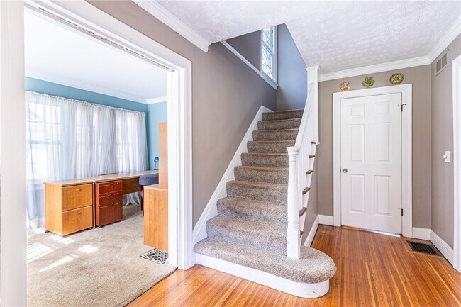 Foto del edificio - 58 Fairview Crescent