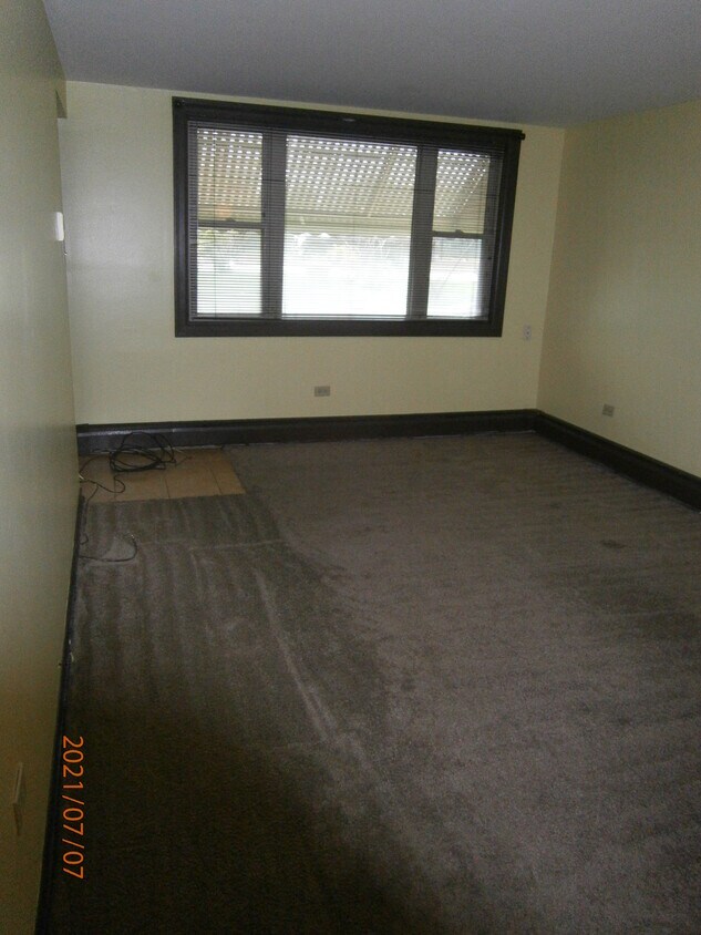 Foto principal - 1408 W 119th St