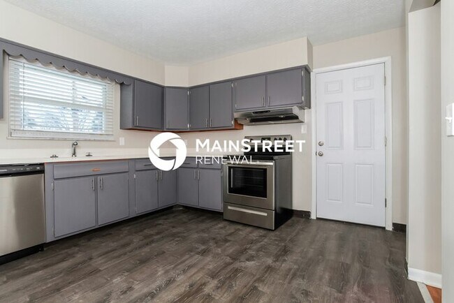 Foto del edificio - 3 Bedroom Pet-Friendly Home in Columbus, O...