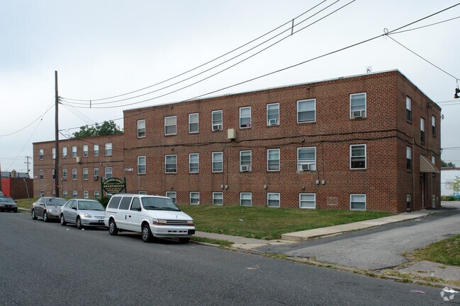 Building Photo - Mascher Court Apartments