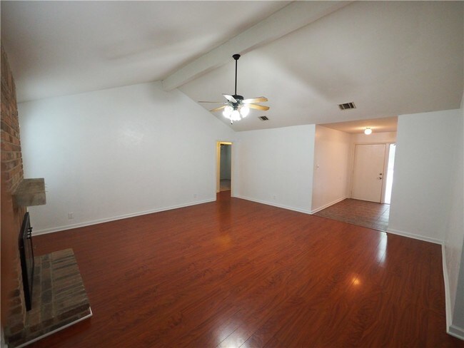 Foto del edificio - 10803 Tall Oak Trail
