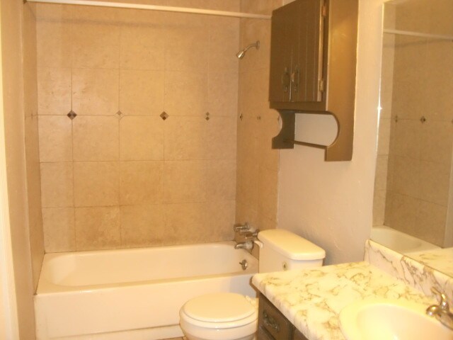 Foto del edificio - 2821 Kirkwood Cir