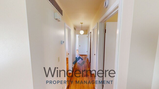 Foto del edificio - 2544 Kendall Rd