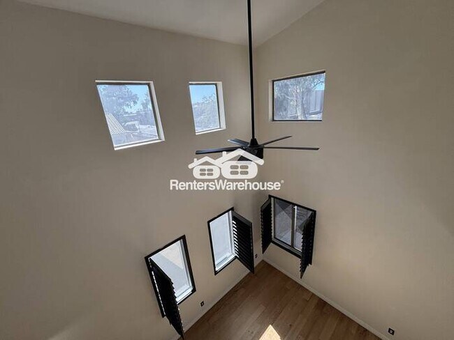 Foto del edificio - Modern conveniences and vaulted ceilings near Deer Valley Towne Center!