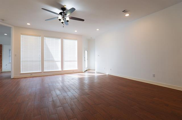 Foto del edificio - 2417 Timber Ridge Ln