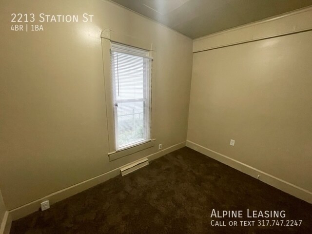 Building Photo - 4 Bedroom Quiet street near Martin Univers...