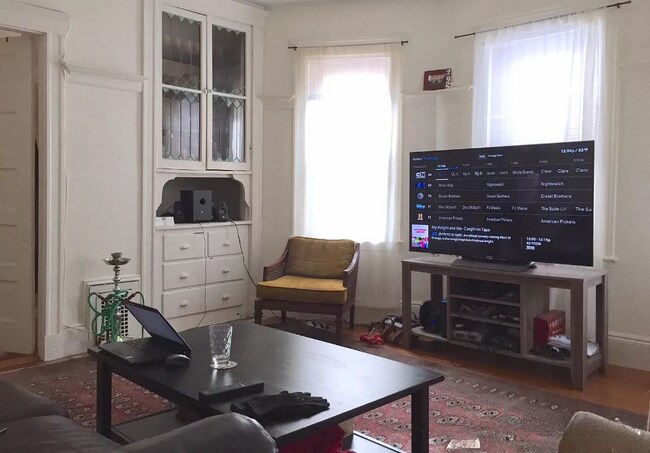 Building Photo - 44 Easton St