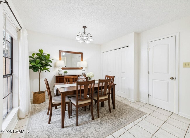 Foto del edificio - 108 Shekel Dr