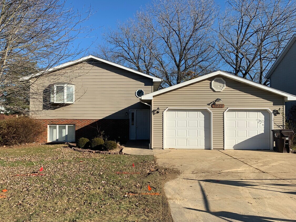 Primary Photo - 3633 W Richwoods Blvd