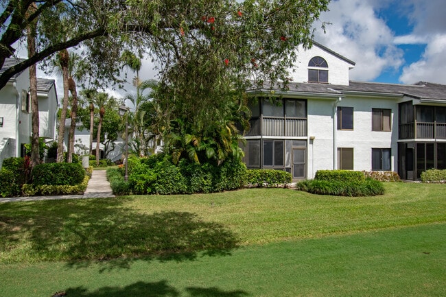 Building Photo - 7248 Clunie Pl