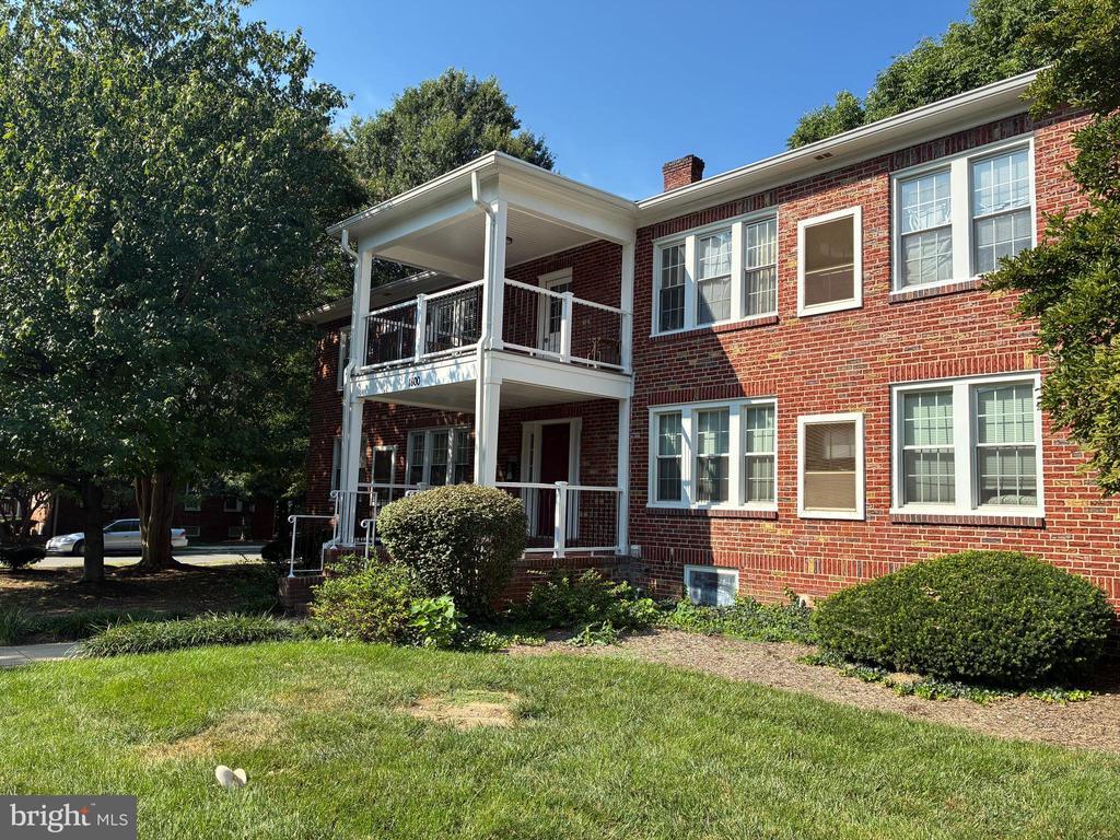 Foto del edificio - 1800 Dewitt Ave