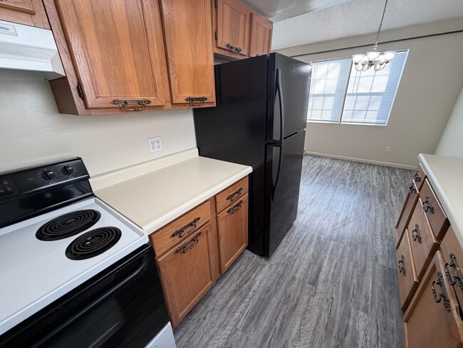 Building Photo - 23609-2 N 1800-E