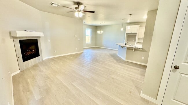 Foto del edificio - Beautiful Brand New 3-Bedroom Home in Coun...