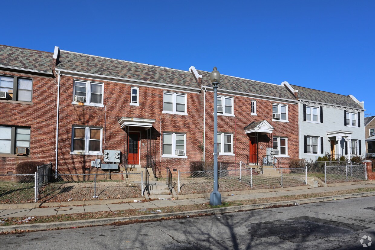 14161420 Holbrook St NE, Washington, DC 20002 Apartments in