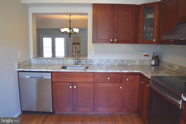 Foto del edificio - 1549 Autumn Ridge Cir