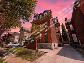 Building Photo - 15 N Pearl St