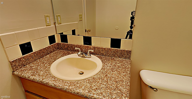 Building Photo - 2 br, 1 bath  - 670 S 10th St Apt 6 Apt 6