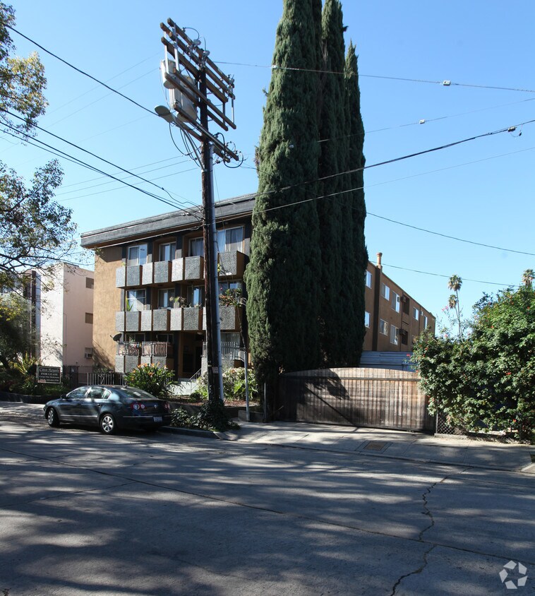 Primary Photo - 2065 Rodney Dr