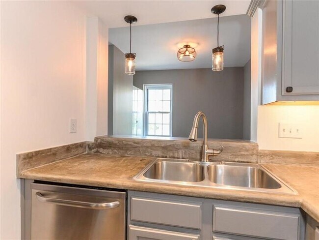 Building Photo - 199 14th St NE