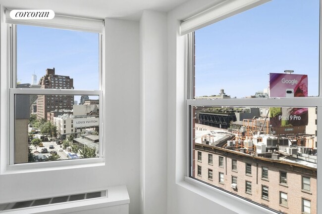 Building Photo - 350 W 14th St