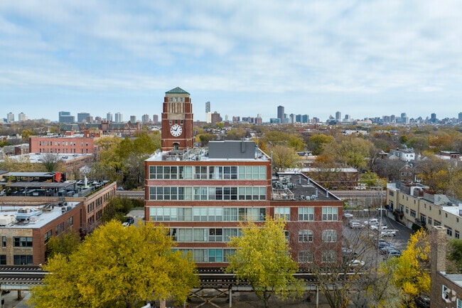 Building Photo - Larchmont Lofts