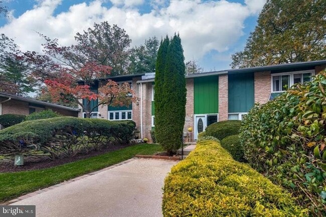 Building Photo - 10305 Crimson Tree Ct