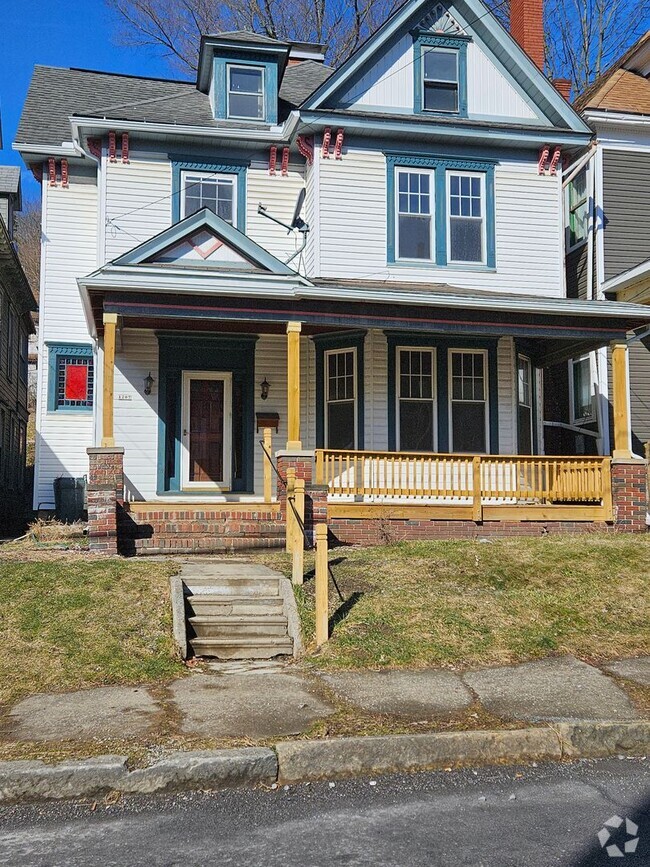 Building Photo - 1207 Lincoln Ave