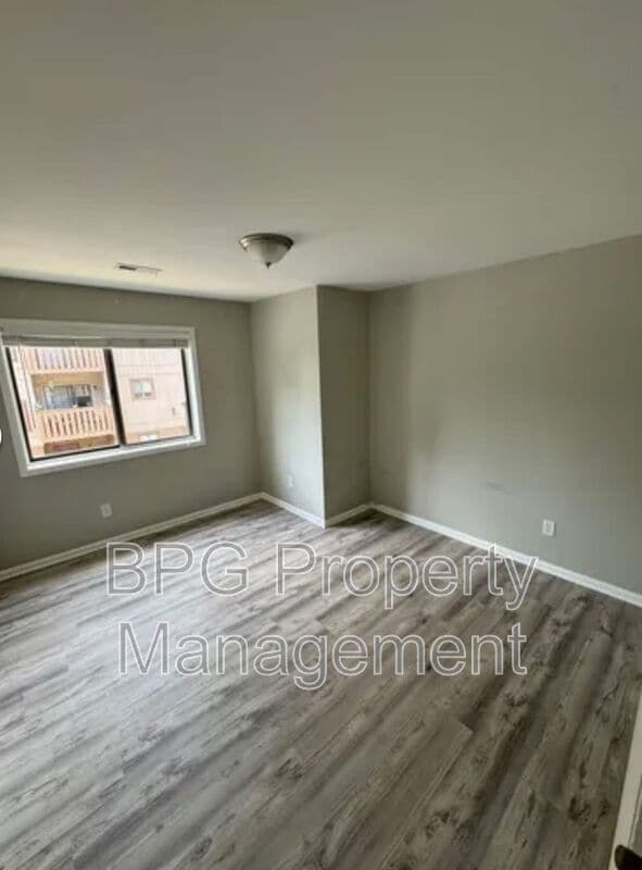 Building Photo - 139 Green St