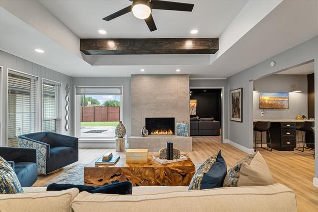 Foto del edificio - 2833 Meadowbrook Dr