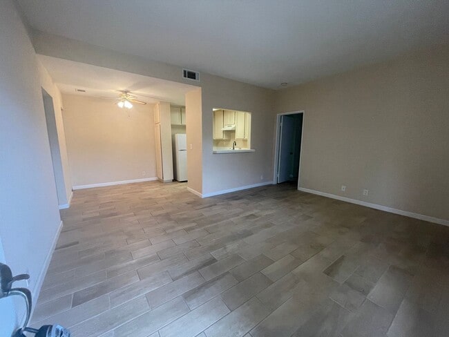 Building Photo - Adorable 2bdrm/2ba in Rancho Santa Margarita