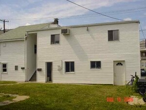 Building Photo - 329 W Caracas Ave