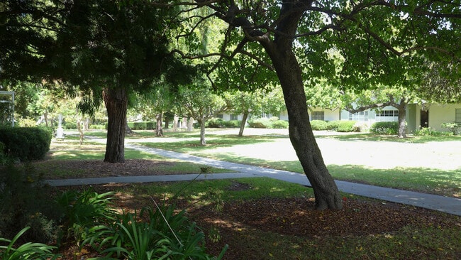 Green space in Front of Unit - 5366 Village Grn