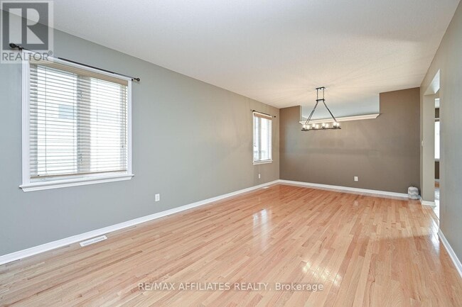 Building Photo - 289 Harthill Way