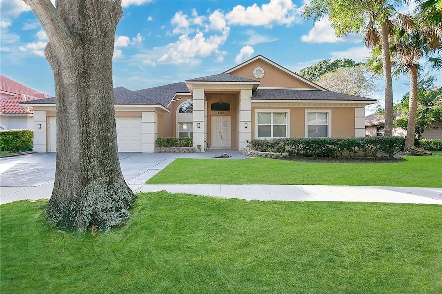 Foto principal - 6719 Fairway Cove Dr