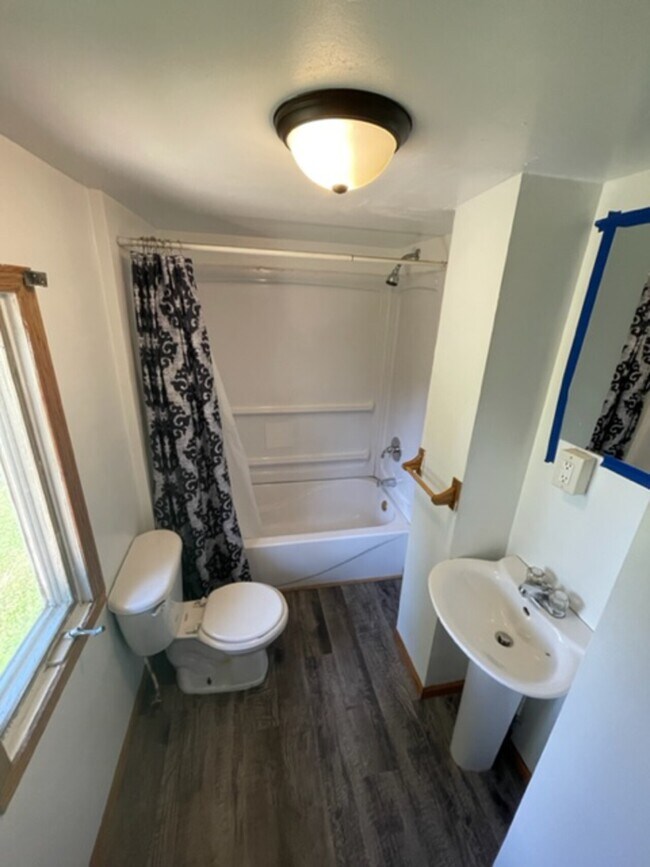 Foto del edificio - 1251 22nd Ave SW