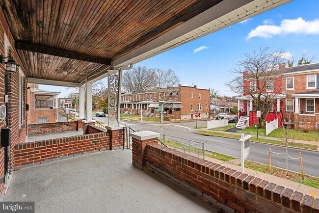 Building Photo - 3962 Wilsby Ave