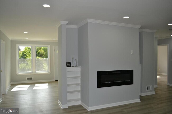 Foto del edificio - 2700 Ross Rd