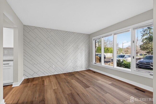 Foto del edificio - 172 Nathan Dr