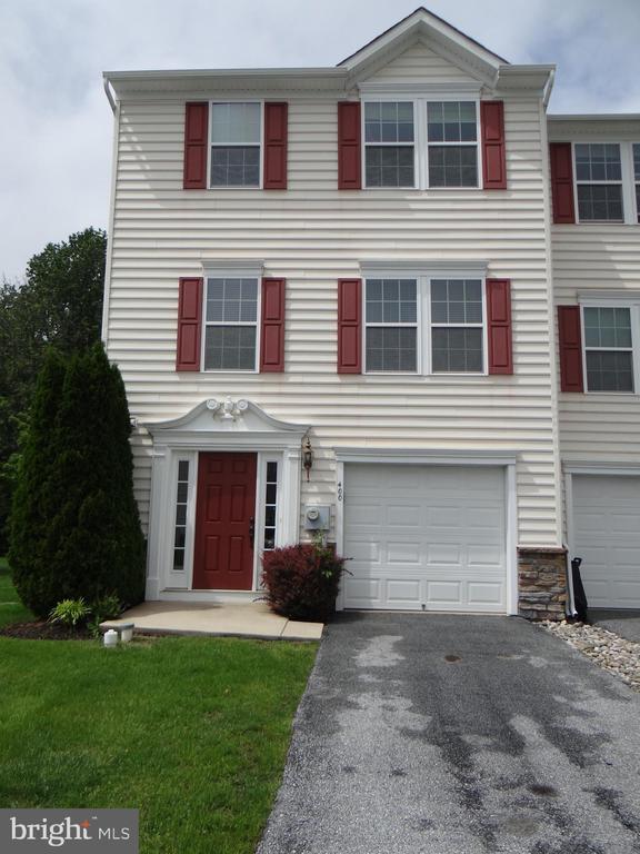 Foto principal - 400 Larose Dr