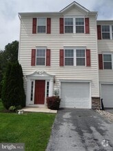 Building Photo - 400 Larose Dr