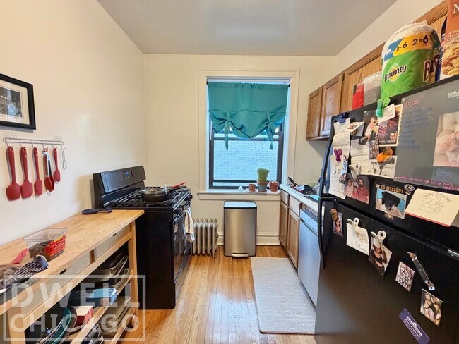 Foto del edificio - 1913 W Larchmont Ave