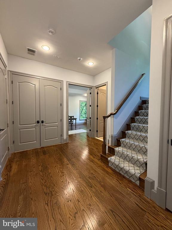 Foto del edificio - 8747 Brook Rd