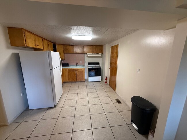 Building Photo - 6302 S Westridge St