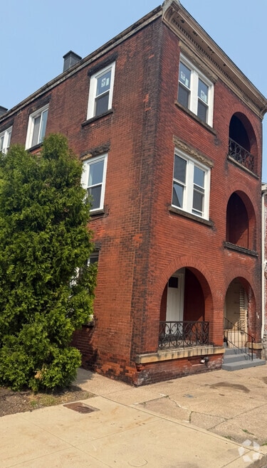 Exterior - 716 Sassafras Apartments