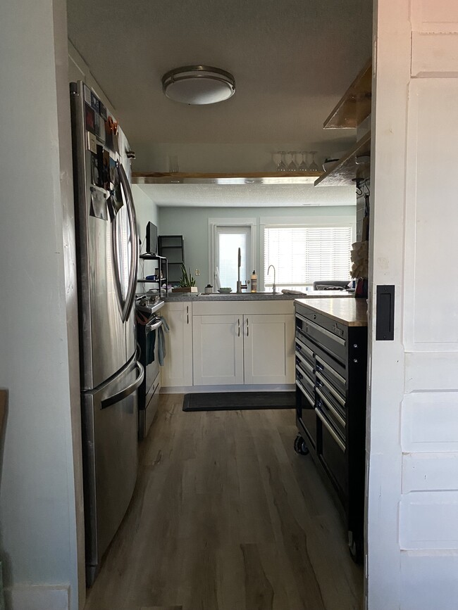 Building Photo - 621 Riverine Dr