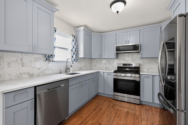 Foto del edificio - 402 Candlewood Way