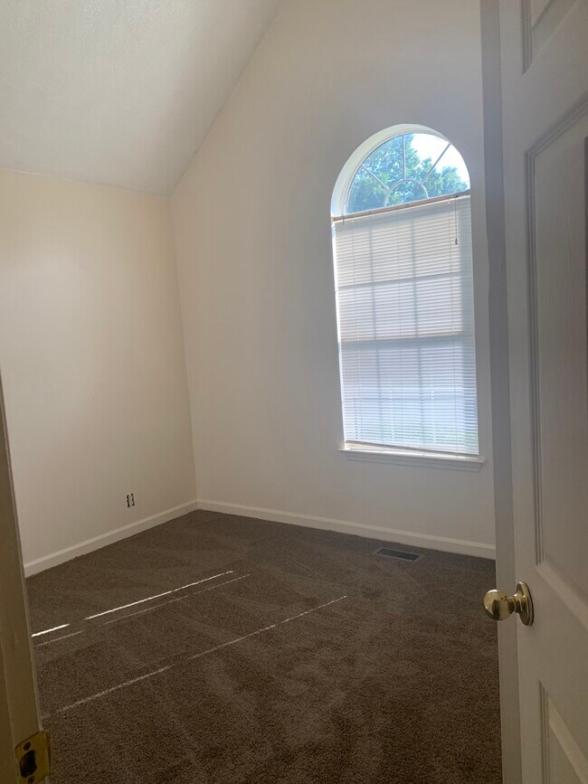 bedroom - 921 Colo Cv