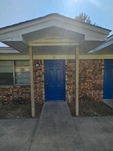 Building Photo - 1413 Plummer St