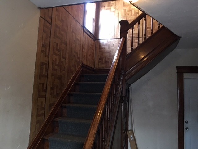 Building Photo - 528 N Walnut St