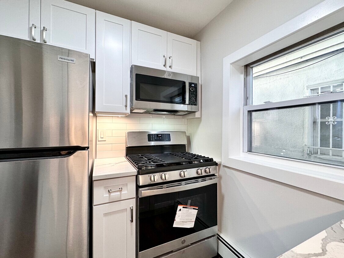 Foto principal - 244 Kearney Ave